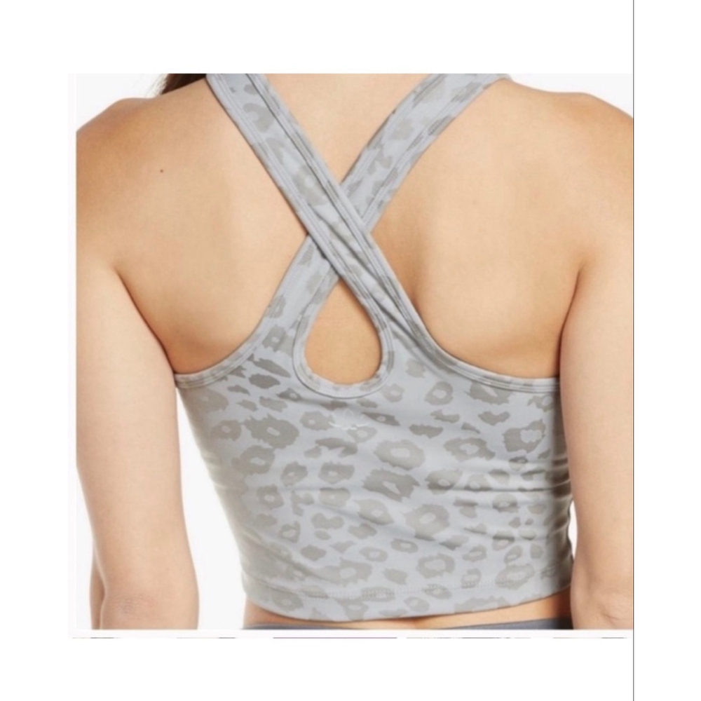 BEYOND YOGA Studio Crop Tank Gray Leopard- Size Small - Picture 2 of 7